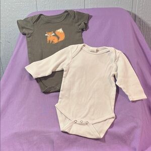 5 for $10 💜 Charming Fox and White Bodysuit Set Size 6-9 Months